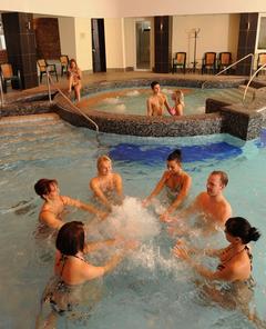 Eger, Węgry, uzdrowisko, Hotel FLÓRA, basen, spa Eger, Węgry, uzdrowisko, Hotel FLÓRA, basen, spa